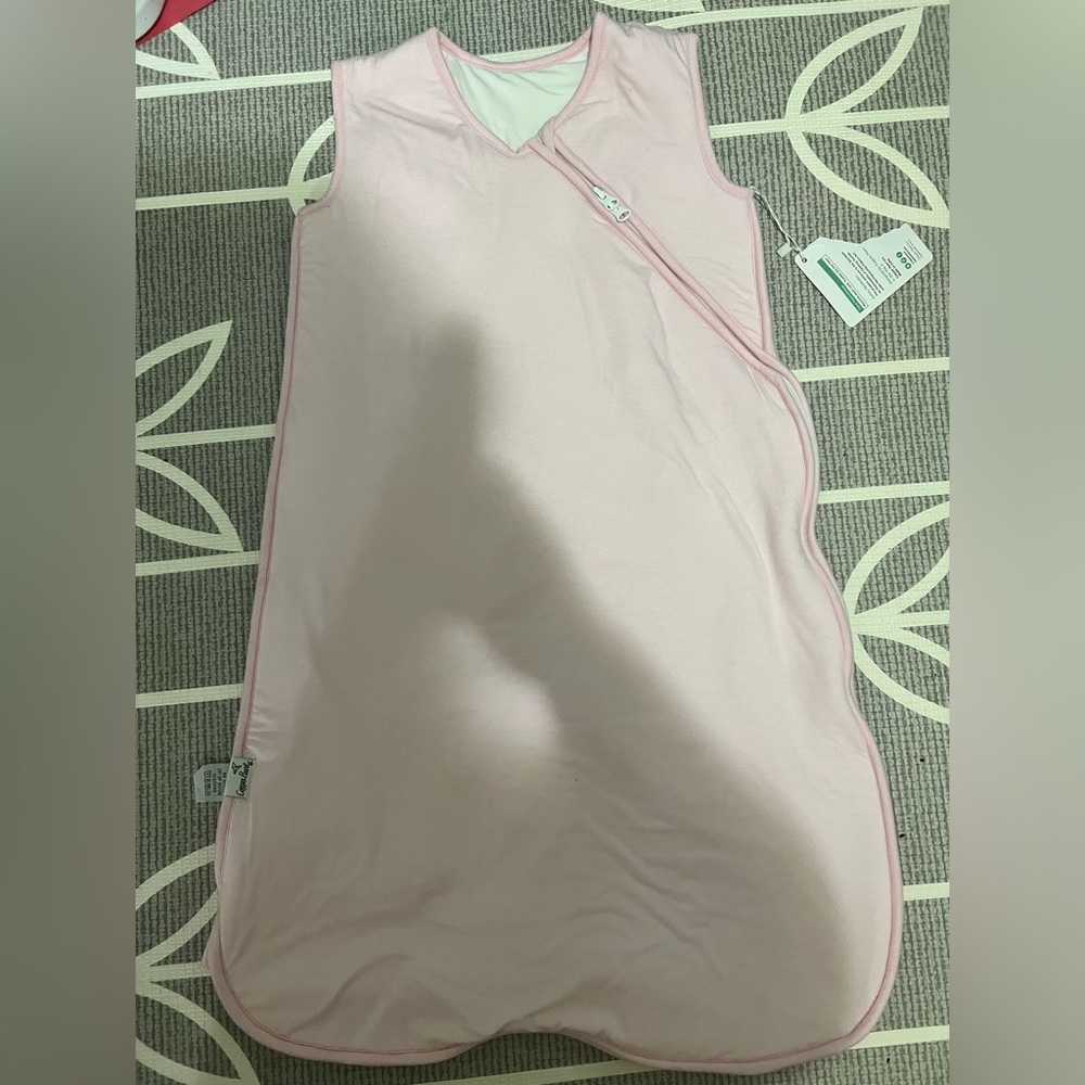 NWT copper pearl sleepy bag
